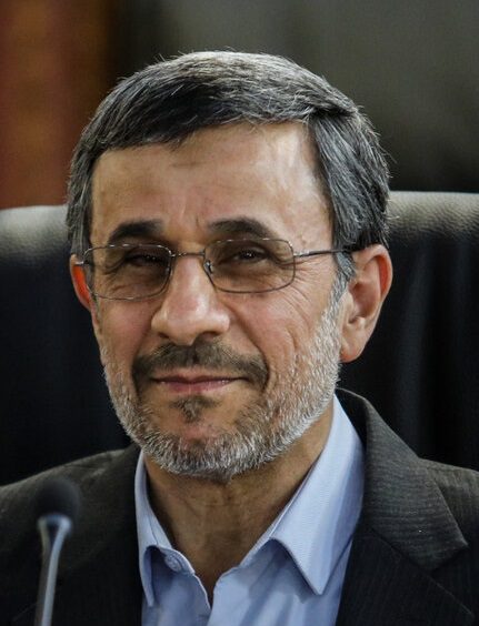 أحمدي نجاد يكشف سر حسن خجستة