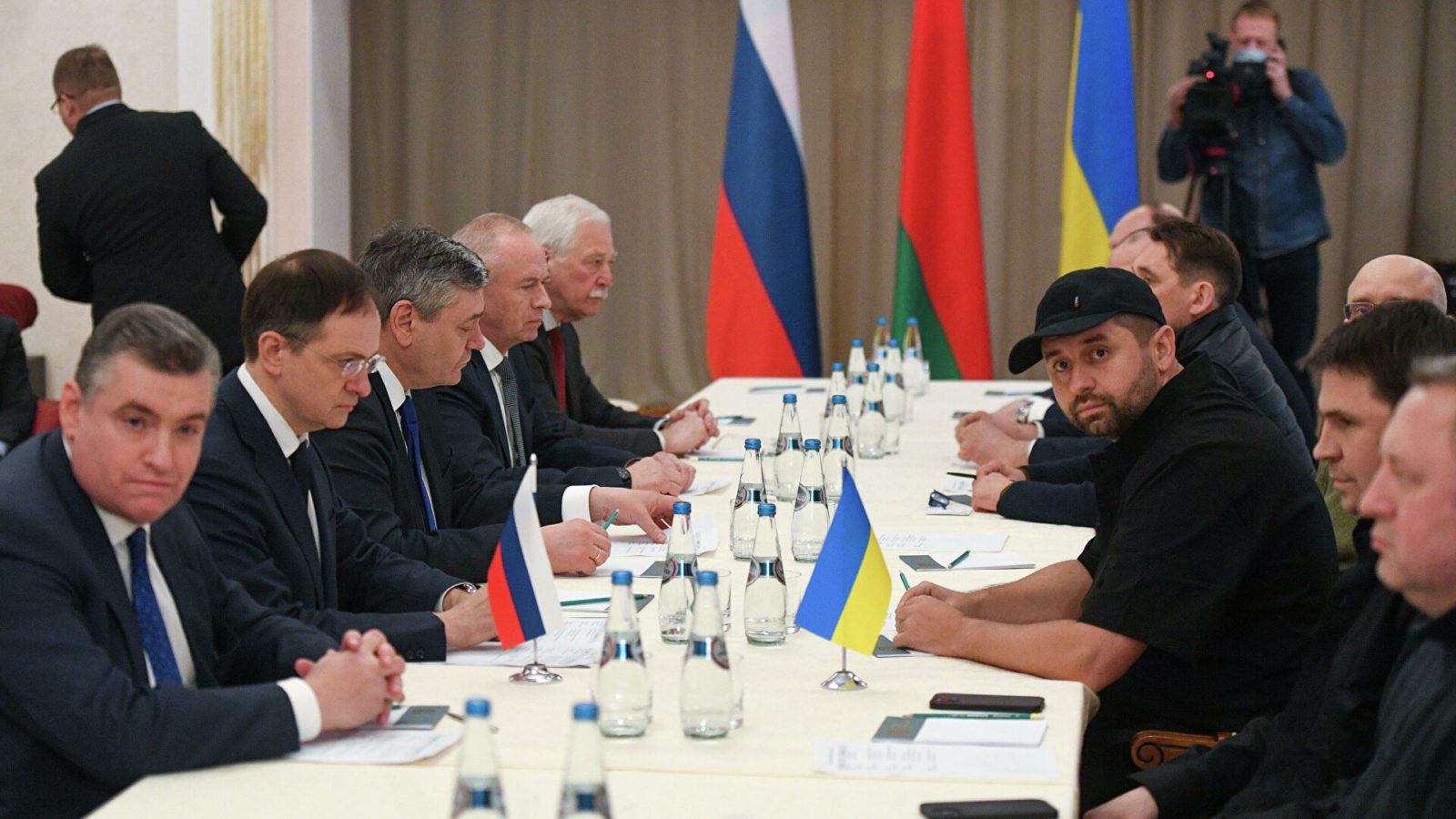 مفاوضات كييف وموسكو