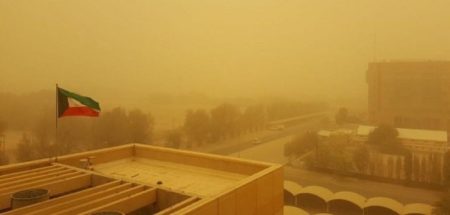 عاصفة الغبار في الكويت