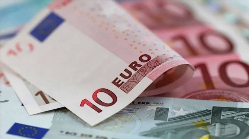 سعر اليورو مقابل الدولار