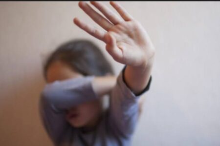 اعتداء على طفلة بالبحرين