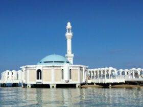 المسجد العائم في جدة