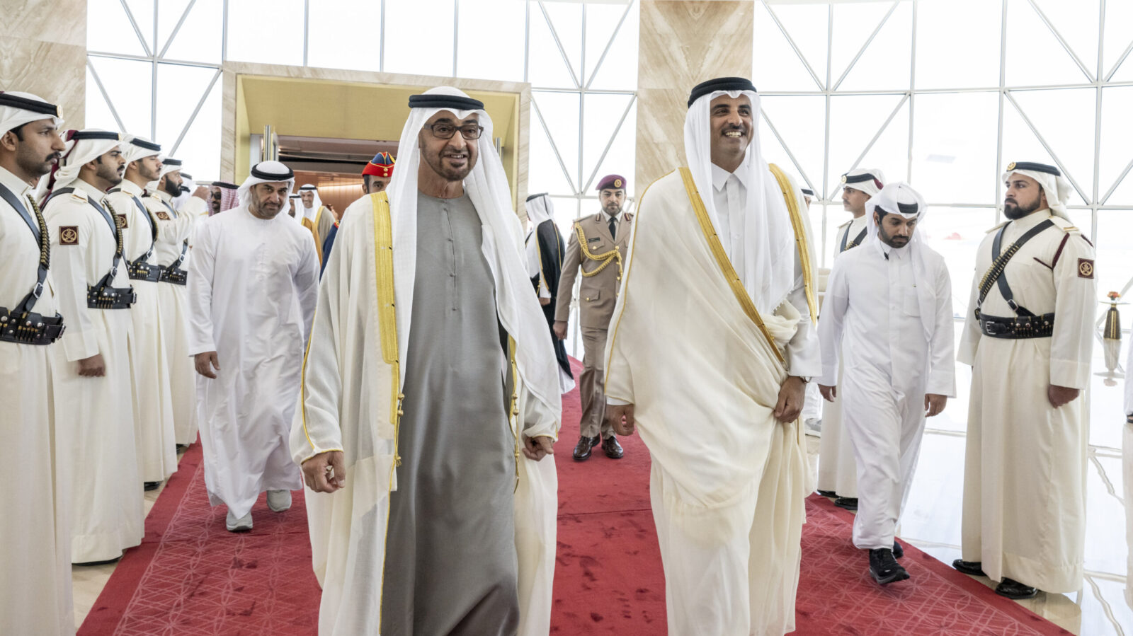 الإمارات وقطر