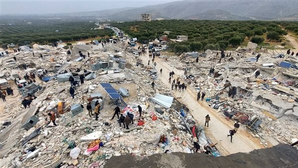 إرسال المساعدات إلى سوريا