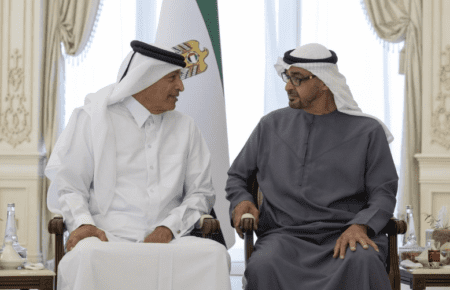 الامارات وقطر